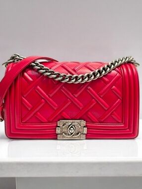 ✨️Authentic Limited Edition Chanel Boy Flap Medium Bag